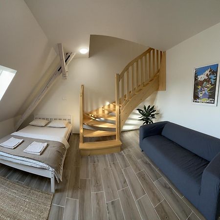 Apartmany Monastery Suites Zirec Dvůr Králové nad Labem Exteriör bild